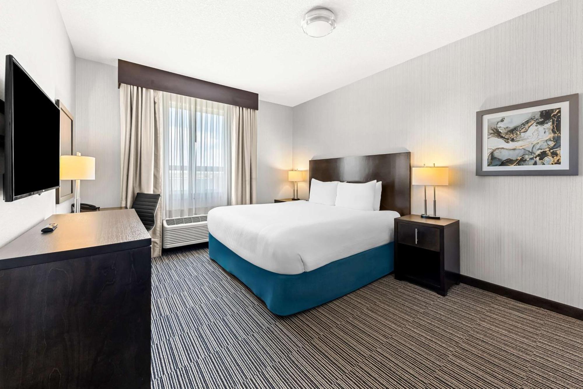 Best Western Plus Airdrie Gateway Exterior photo